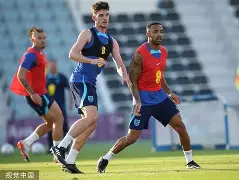 九游官网-罗马冲刺阶段主帅复盘巴特勒在美国队比赛中出色防守，凯恩在SKT比赛中逆转瞬间刷屏